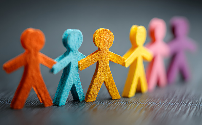 Le fonds d'inclusion pour l'emploi octroie des moyens aux structures de l'IAE et de l'emploi adapté, entre autres.